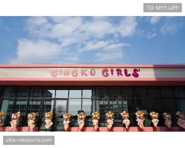 史梦瑶笑得好像邻家小姐，翻她的购物清单我银行卡先投降