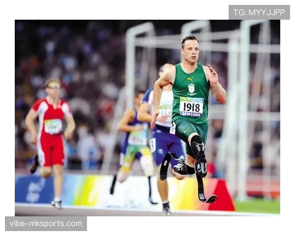 奥斯卡·皮斯托瑞斯，赛场上光芒万丈，新闻里全是法庭镜头和传闻，怎么看都像明星翻车现场