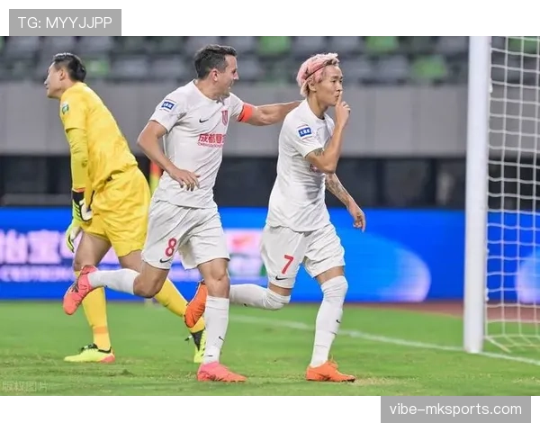 韦世豪这自律程度，连健身房镜子都嫌他太卷